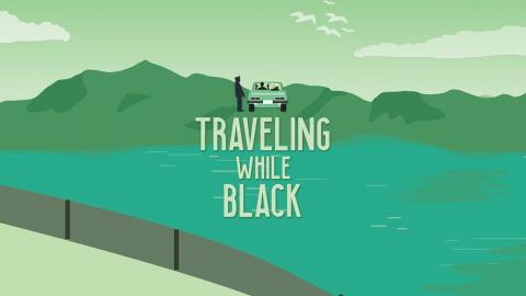 Schriftzug 'Travelling While Black' vor türkisgrüner Landschaft