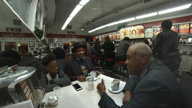 Screenshot aus 'Travelling While Black'